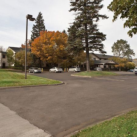 Super 8 By Wyndham Duluth Hotell Eksteriør bilde