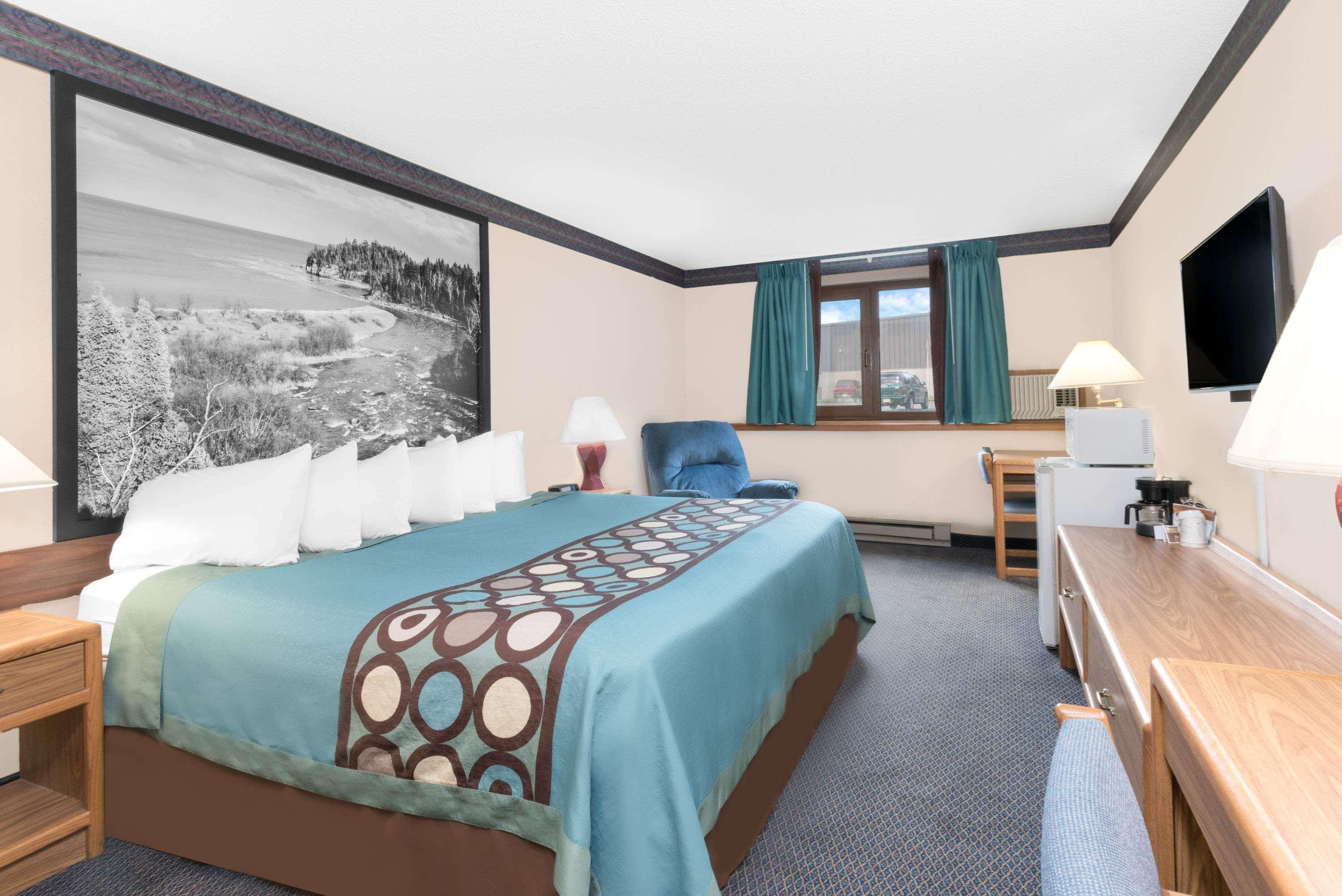 Super 8 By Wyndham Duluth Hotell Eksteriør bilde