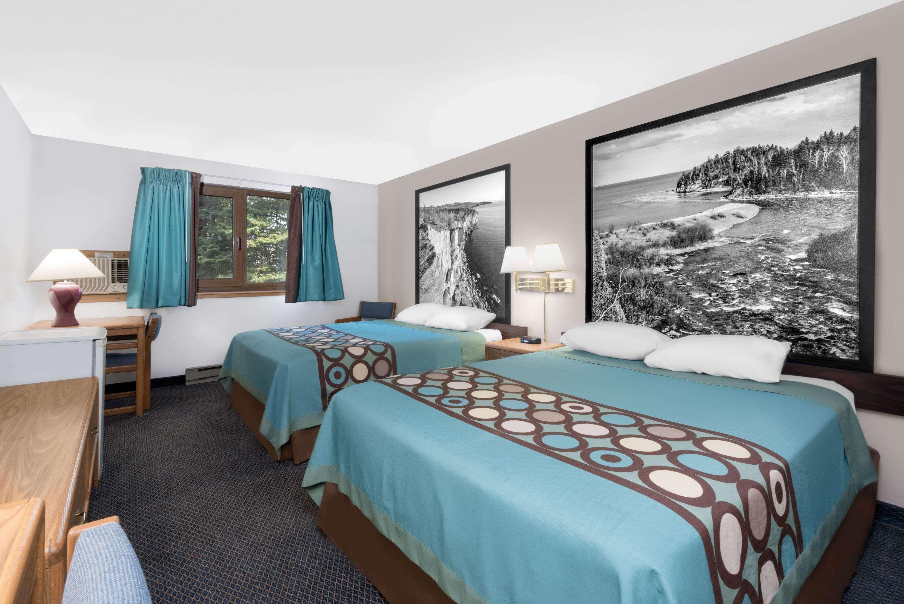 Super 8 By Wyndham Duluth Hotell Eksteriør bilde