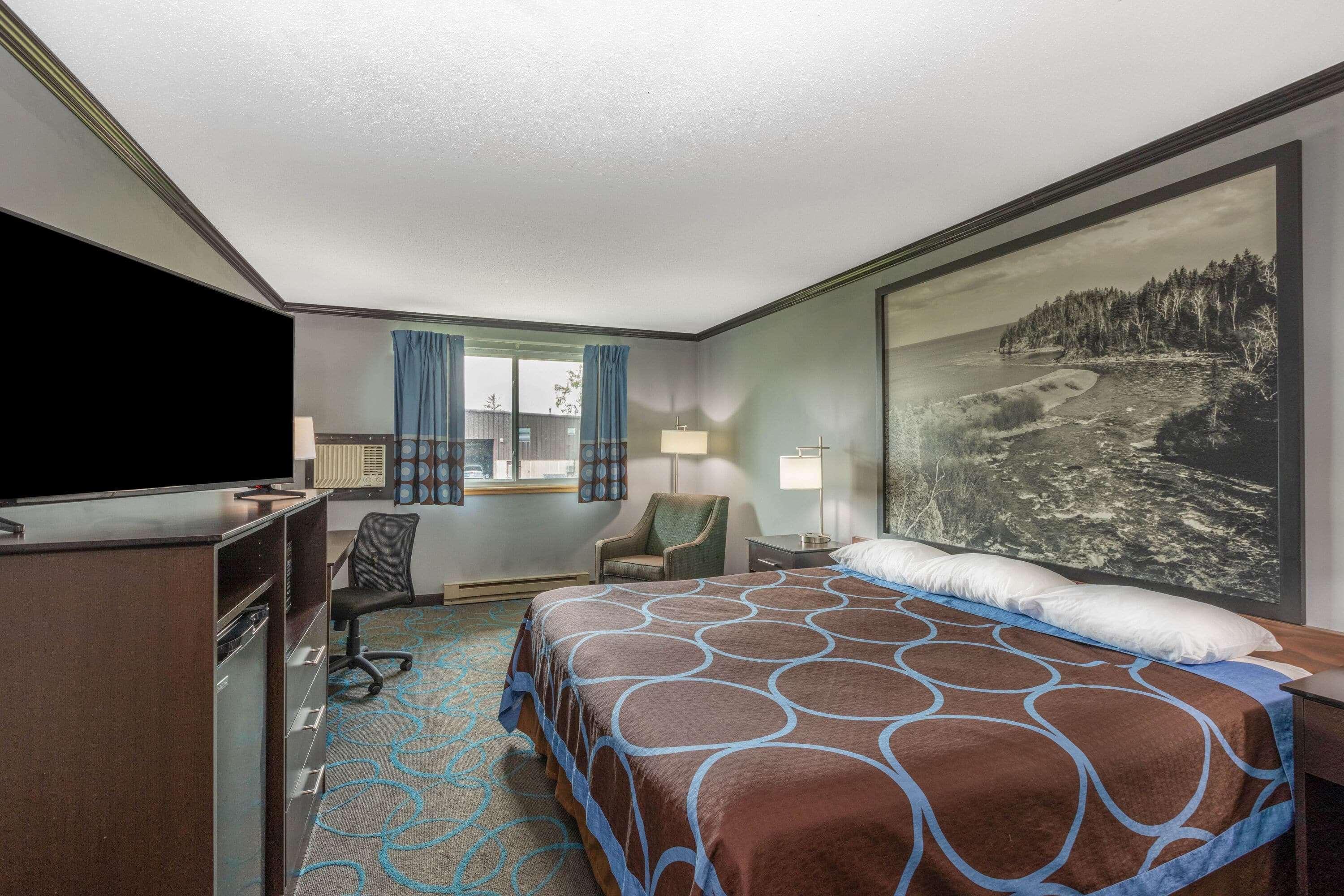 Super 8 By Wyndham Duluth Hotell Eksteriør bilde
