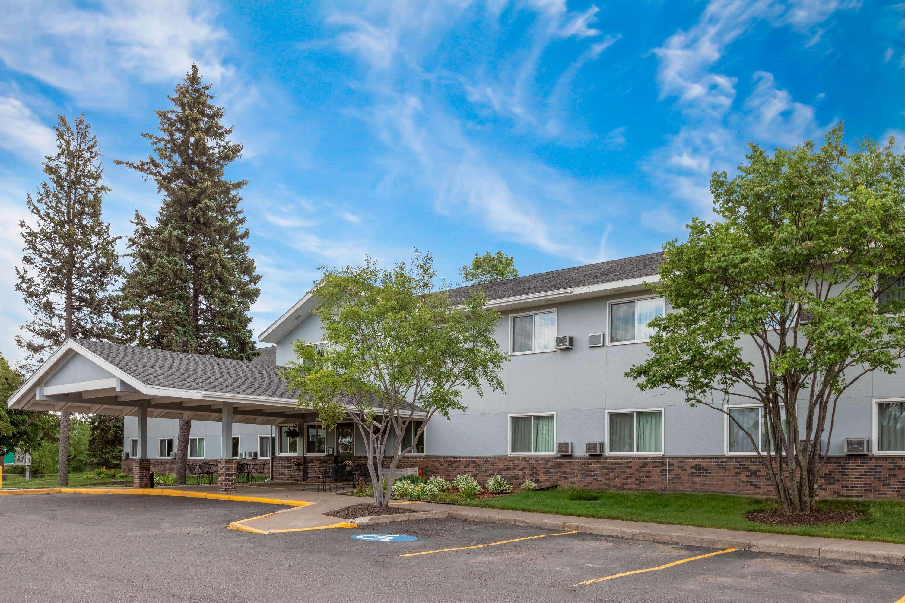 Super 8 By Wyndham Duluth Hotell Eksteriør bilde