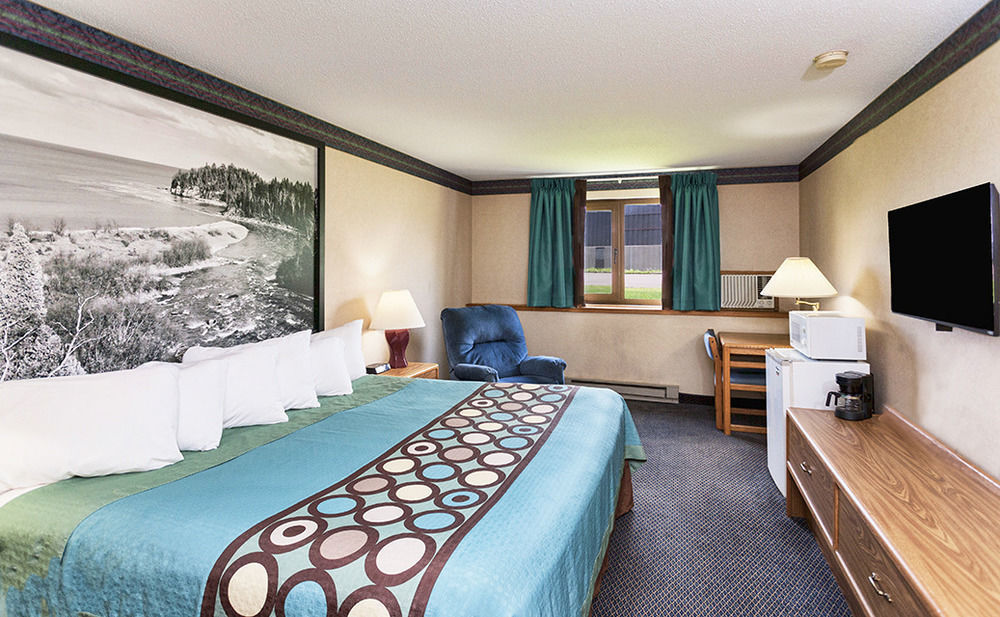 Super 8 By Wyndham Duluth Hotell Eksteriør bilde
